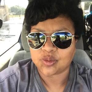 Meet your Posher, Sandy